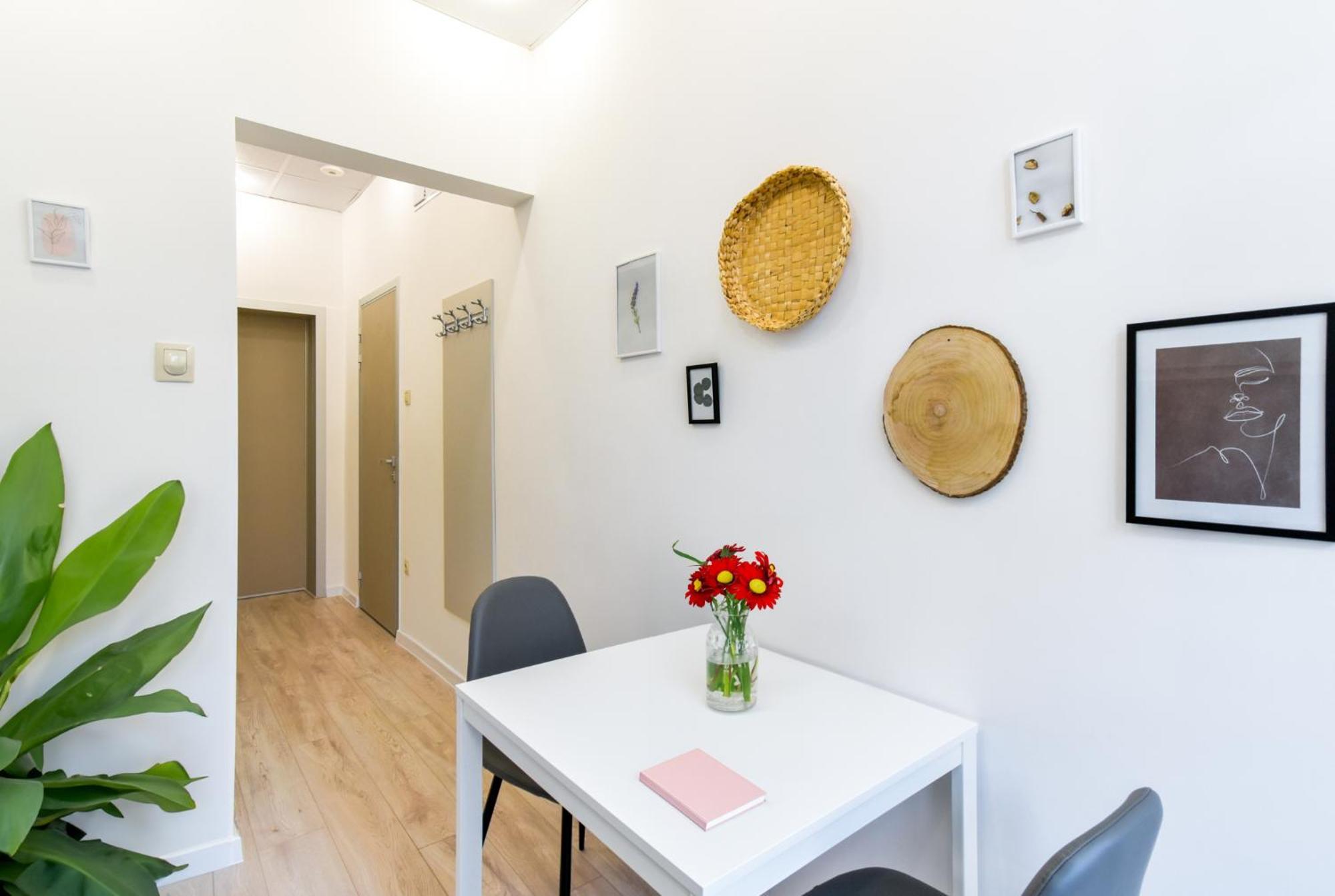 Duplex Condo Prime Location 2Bth 2 Studios София Екстериор снимка