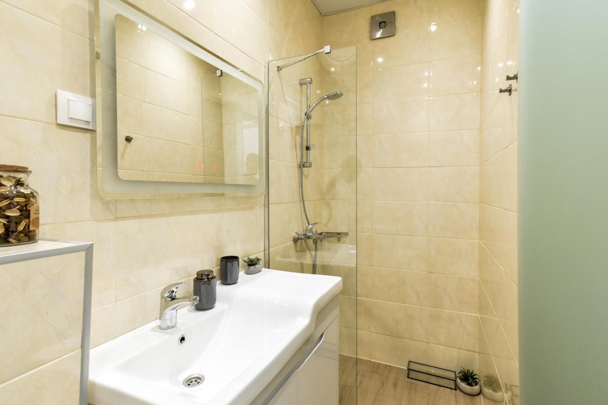 Duplex Condo Prime Location 2Bth 2 Studios София Екстериор снимка