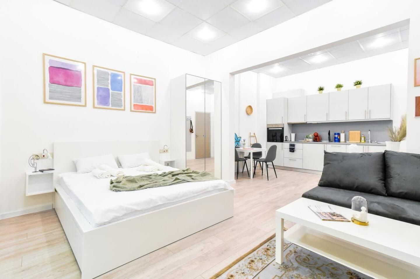 Duplex Condo Prime Location 2Bth 2 Studios София Екстериор снимка